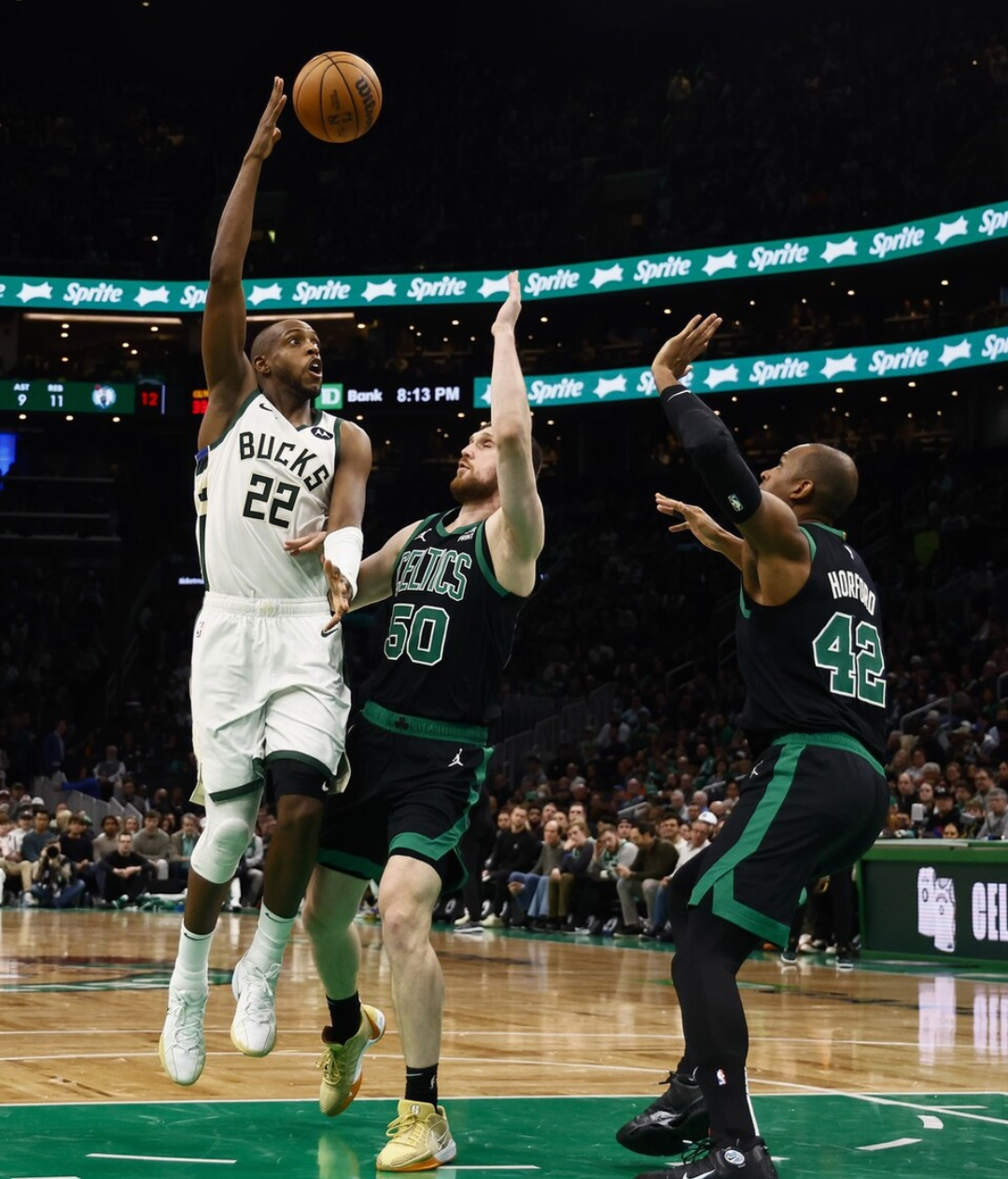 爱游戏官方-西班牙男篮绝杀雄鹿，塔图姆绝境逆转