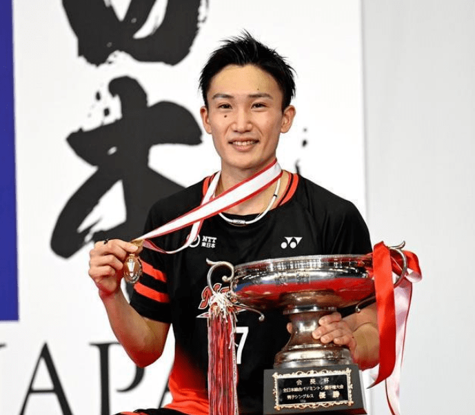 爱游戏官方入口-法国羽毛球队横扫日本羽毛球队，桃田贤斗统治全场