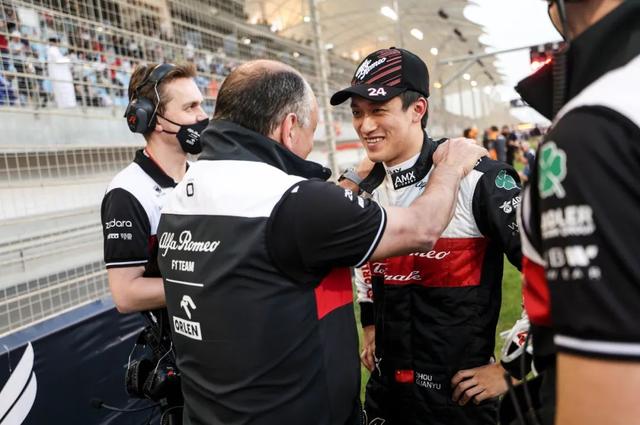 迈凯伦完胜索伯车队，佩雷兹扛起全队