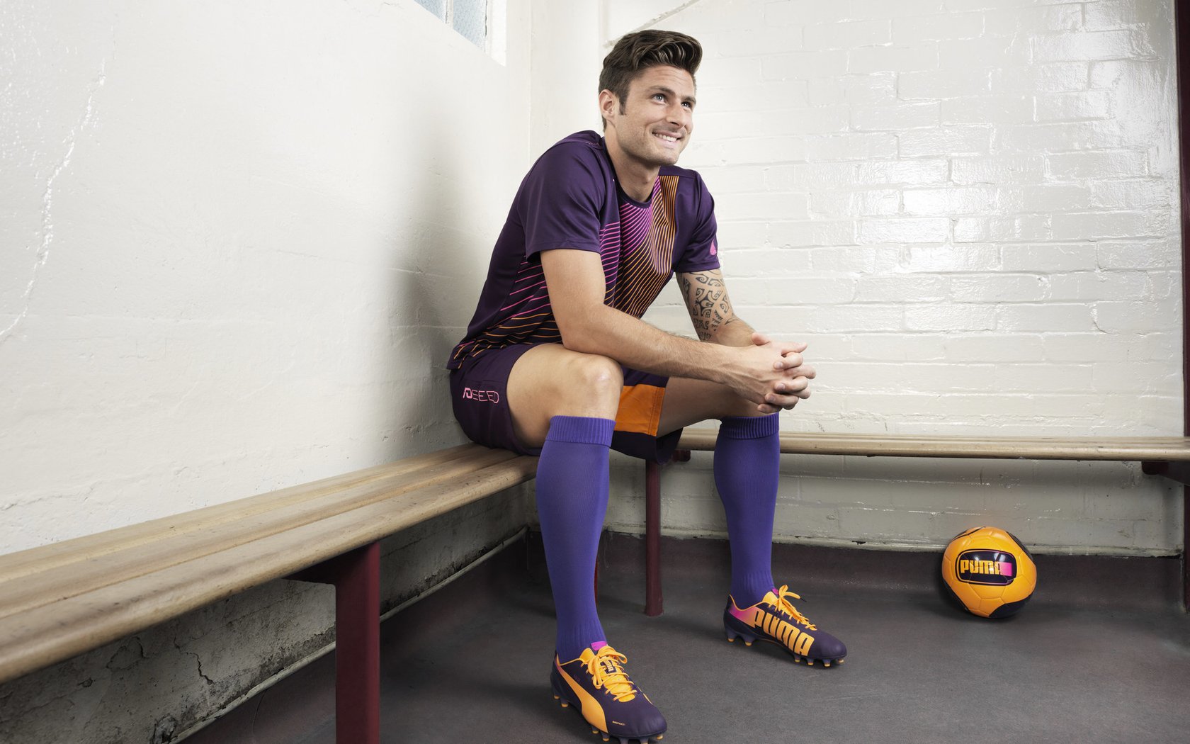 爱游戏入口-红土与硬地的交响诗，穆雷双杀德约的高光传奇