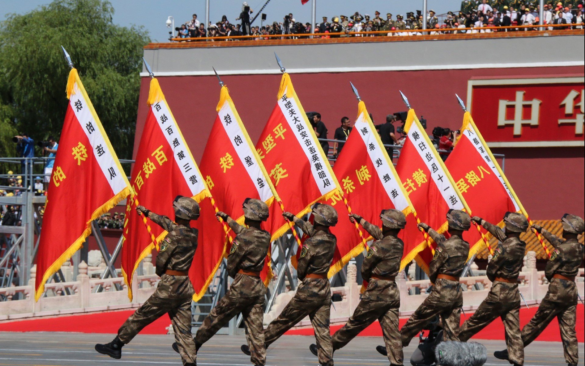王者降临！范戴克头槌定江山，巴黎惊天逆转银河战舰