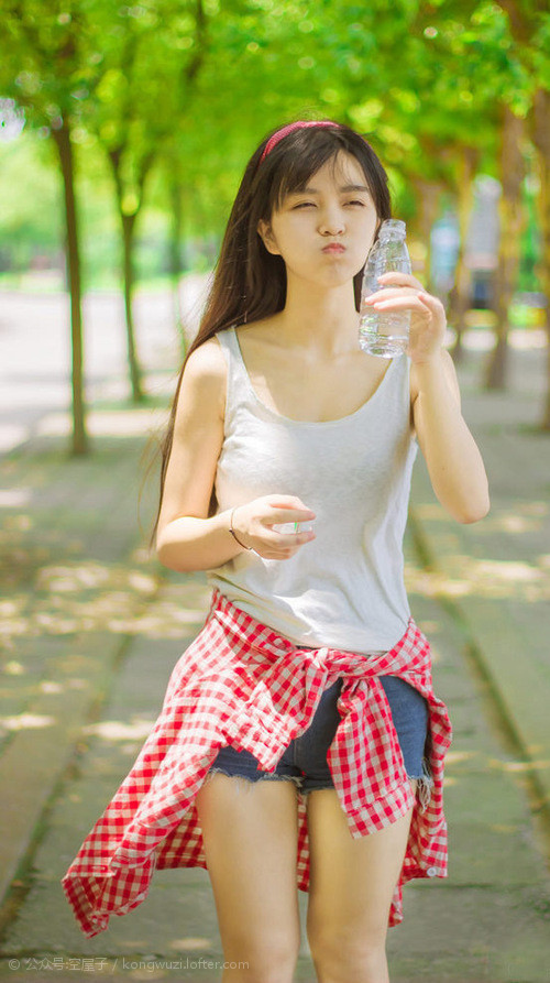 绿茵场与地缘棋盘,当贝林厄姆的魔法穿透乌克兰的硝烟