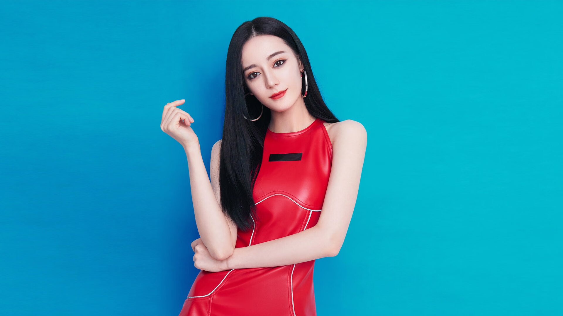 小国逆袭与巨星接管，当代足球的双重魅力