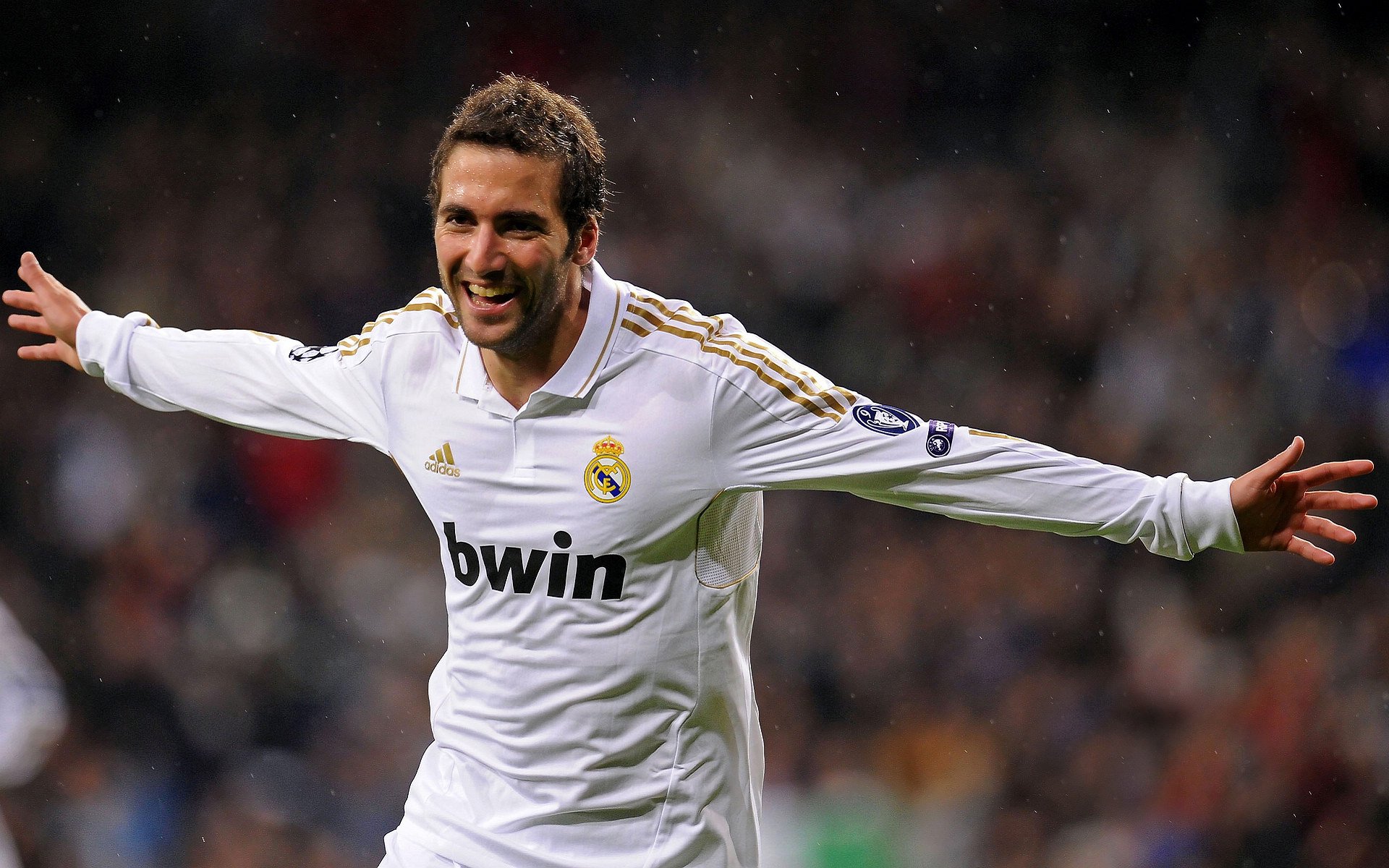 当智利高原对决阿尔卑斯，一部由萨内导演的绿茵反转剧